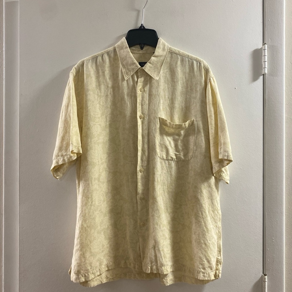 Izod Light Yellow Short-Sleeve Button-Down Shirt